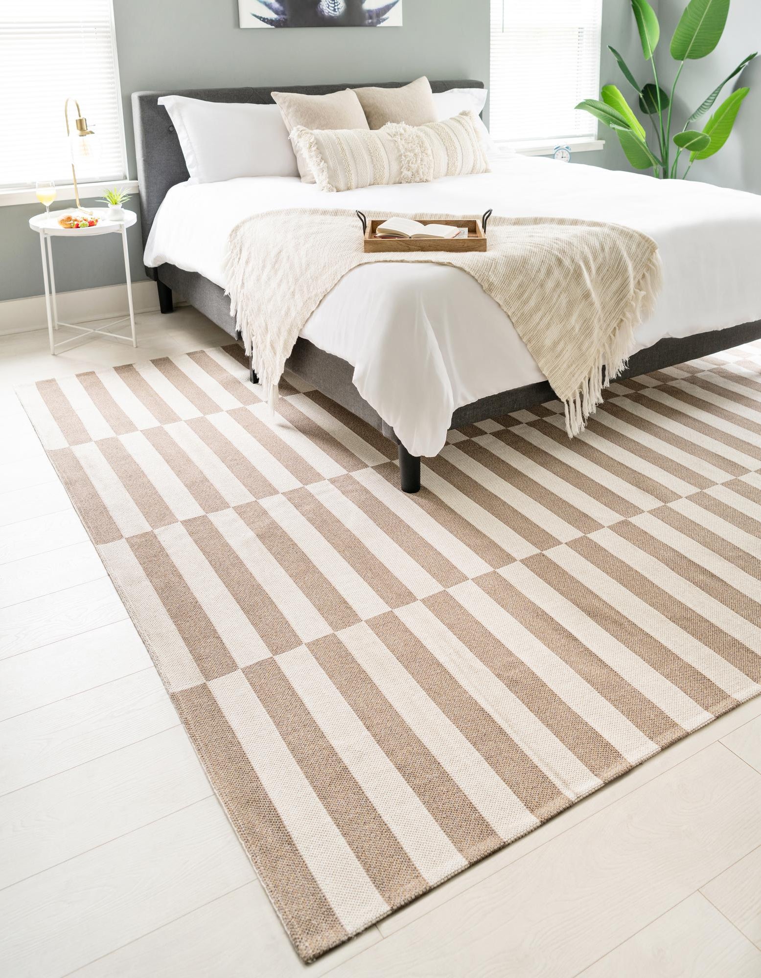 Taupe 8' 5 x 11' 4 Georgia Rug | Rugs.com