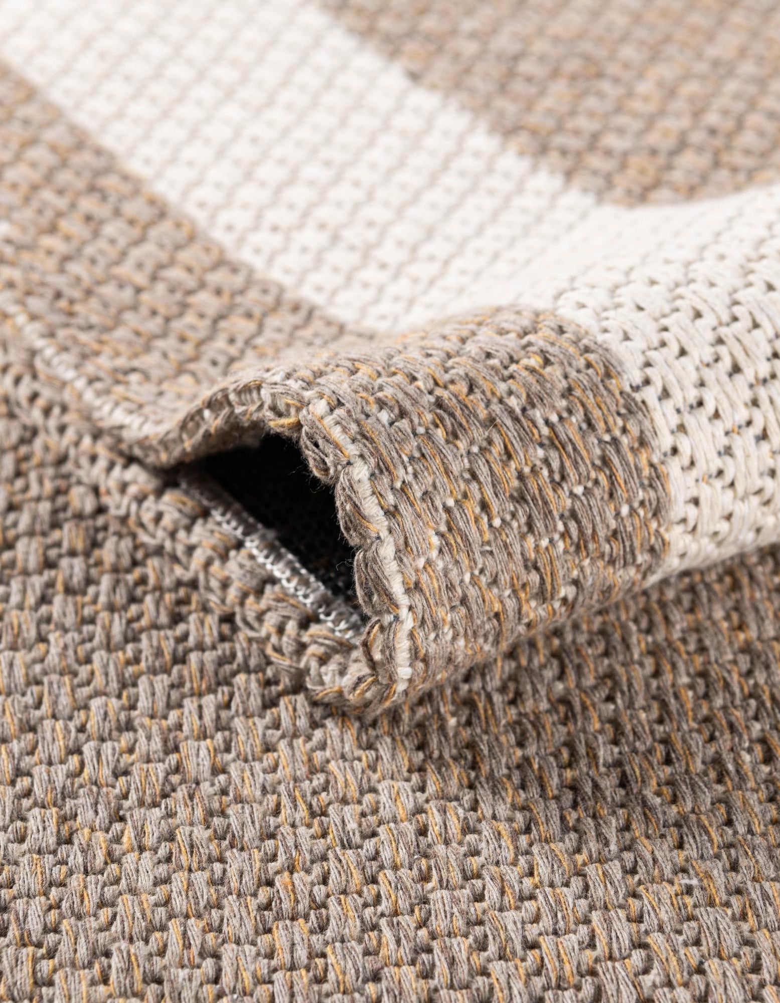 Taupe 6' 4 x 9' Georgia Rug | Rugs.com