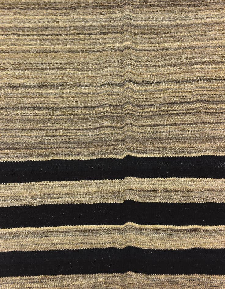 Detail image of  5' 8 x 7' 8  Hand Woven Kilim Modern Wool Rug