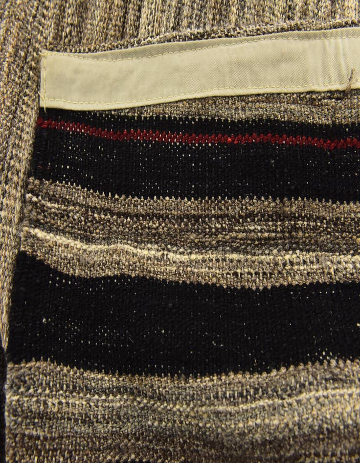 Detail image of  4' 4 x 5' 6  Hand Woven Kilim Modern Wool Rug