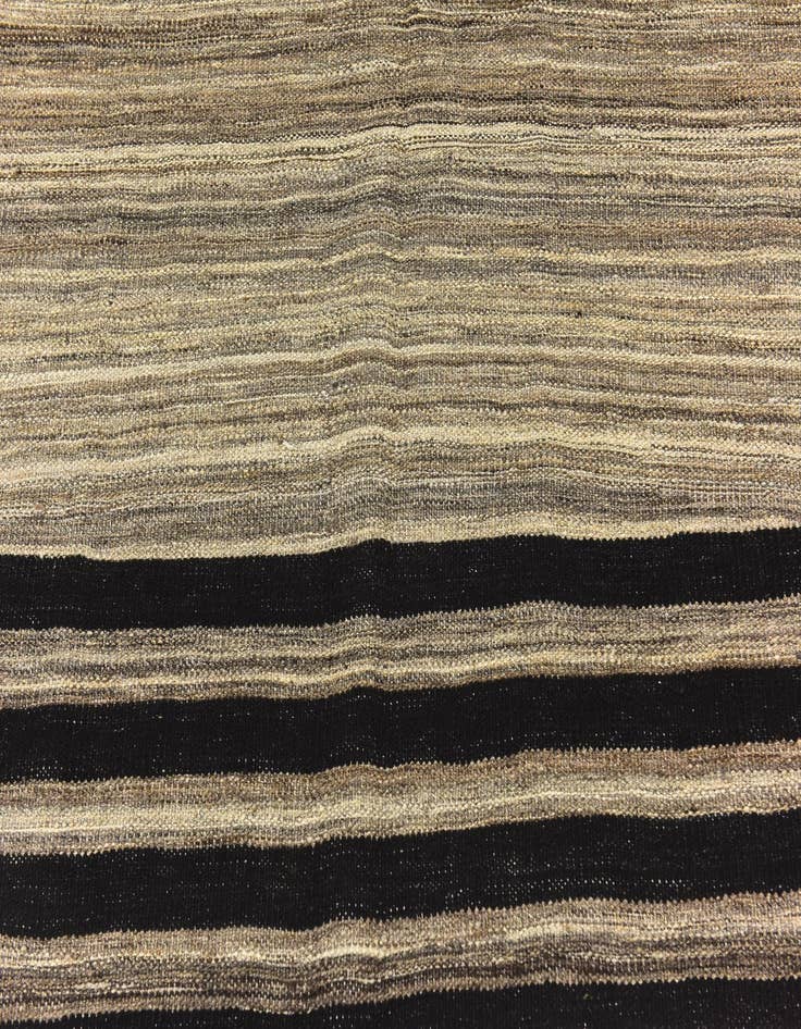 Detail image of  4' 4 x 5' 6  Hand Woven Kilim Modern Wool Rug