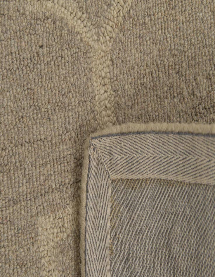 Detail image of  5' 1 x 8' Luna Wool Rug