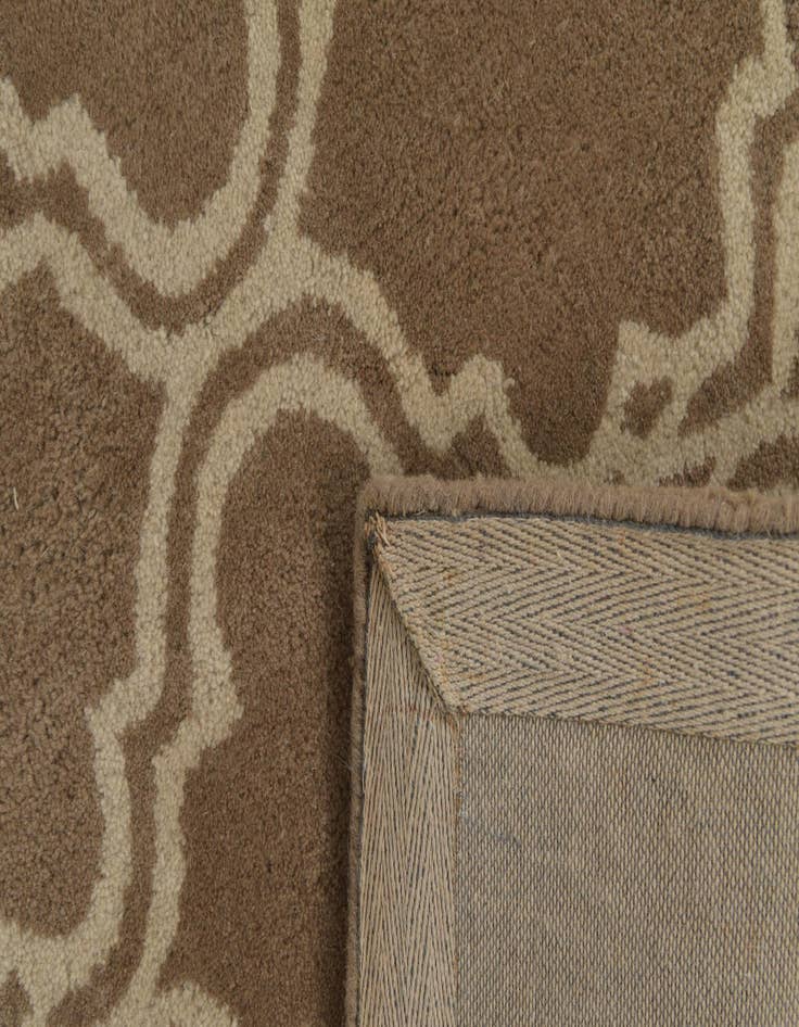 Detail image of  5' 1 x 8' Luna Wool Rug