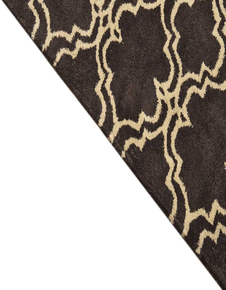 Detail image of  5' 1 x 7' 11 Luna Wool Rug