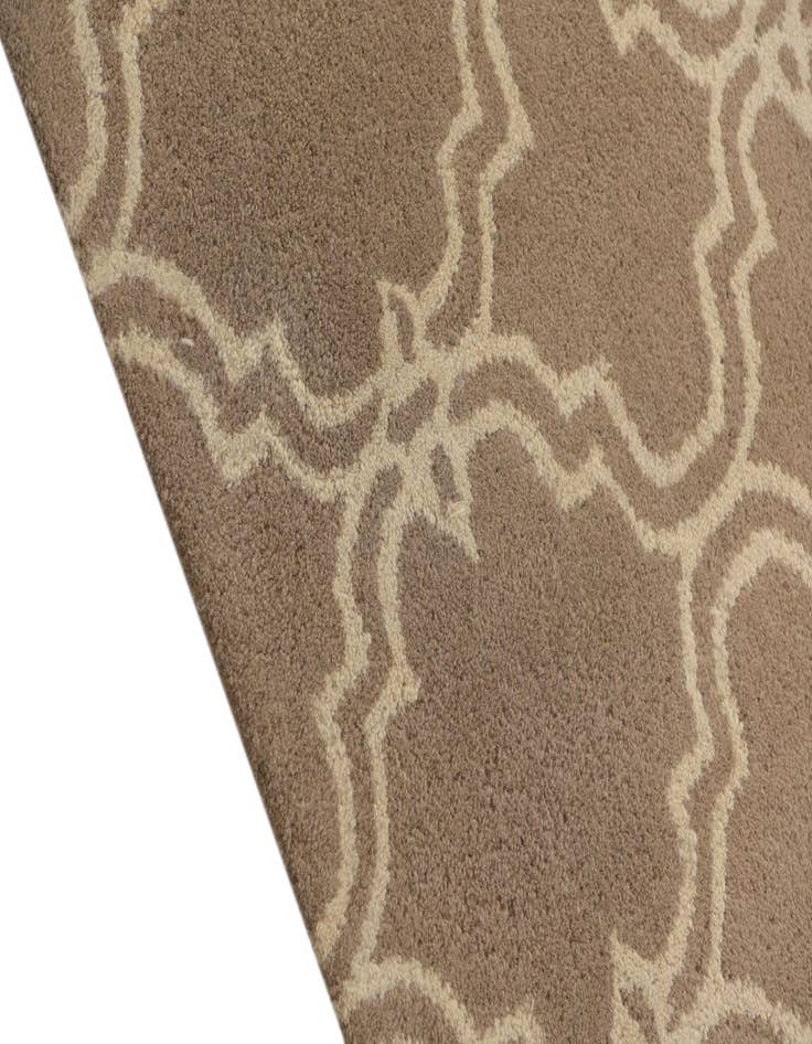 Detail image of  5' x 8' Luna Wool Rug