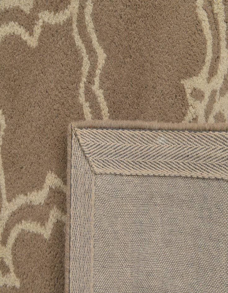 Detail image of  5' x 8' Luna Wool Rug