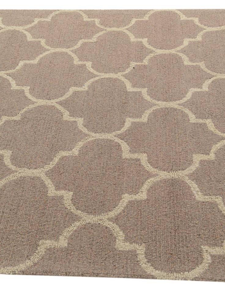 Detail image of  5' 1 x 8' Luna Wool Rug