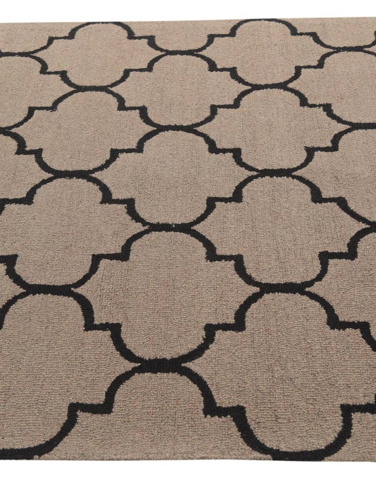 Detail image of  5' 1 x 8' Luna Wool Rug