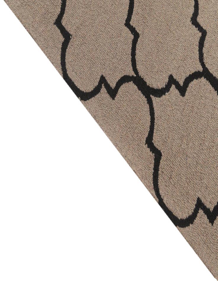 Detail image of  5' 1 x 8' Luna Wool Rug
