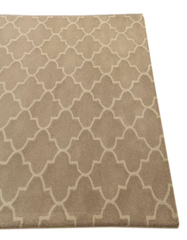 Detail image of  5' 1 x 8' Luna Wool Rug