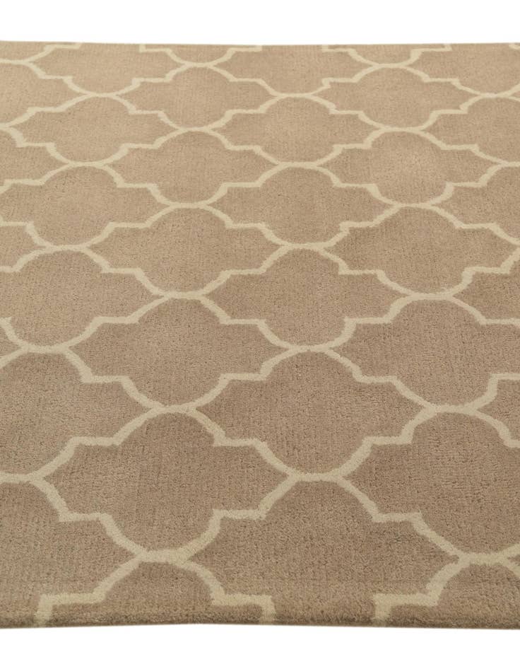 Detail image of  5' 1 x 8' Luna Wool Rug