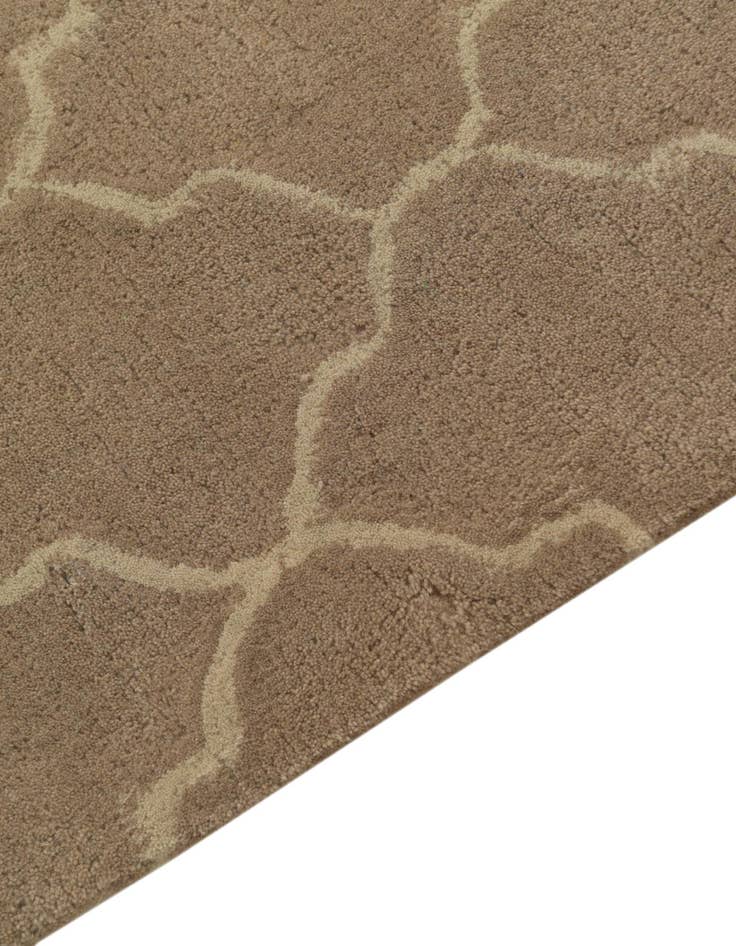 Detail image of  5' 1 x 8' Luna Wool Rug