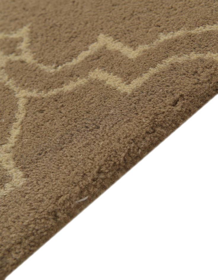 Detail image of  5' 1 x 7' 10 Luna Wool Rug