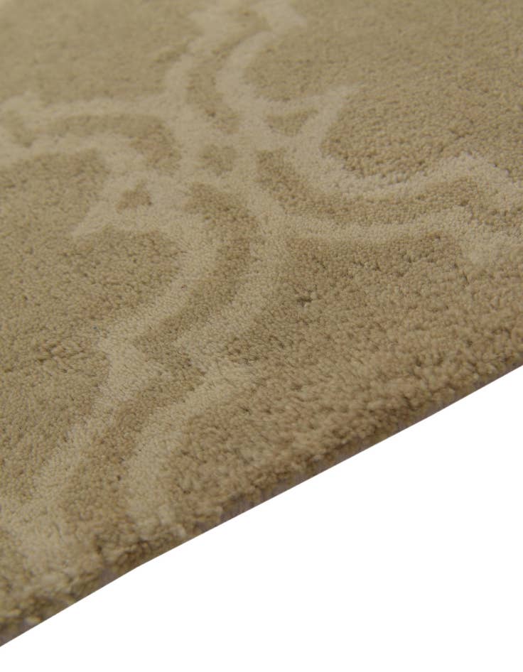 Detail image of  5' x 8' Luna Wool Rug