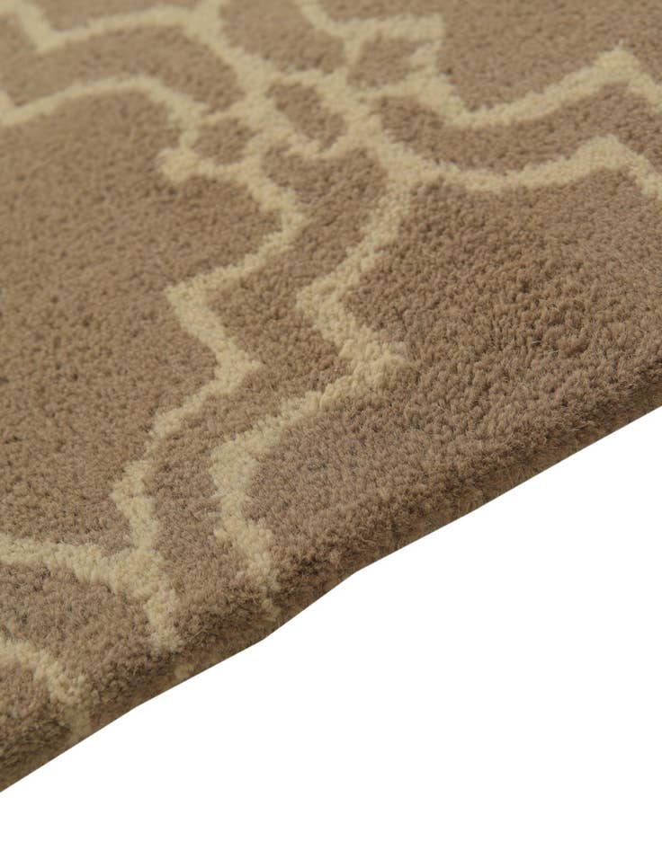 Detail image of  5' x 8' Luna Wool Rug