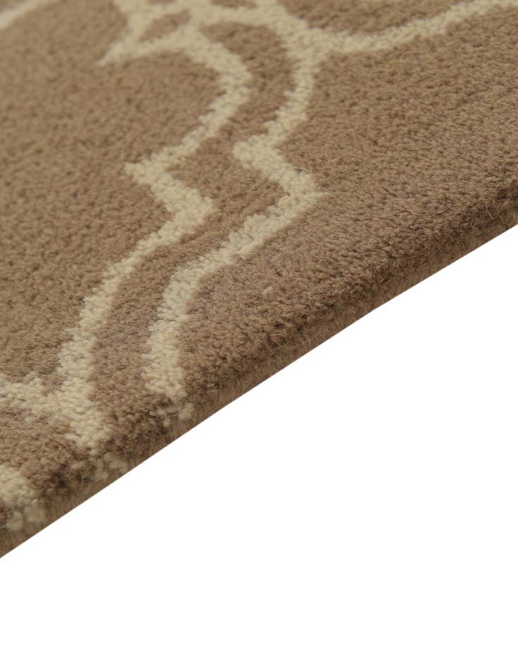 Detail image of  5' x 8' Luna Wool Rug