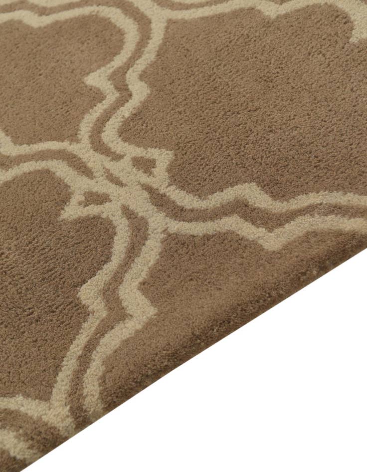 Detail image of  5' x 8' Luna Wool Rug