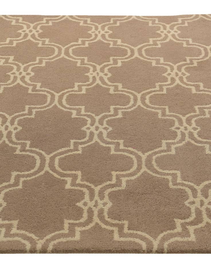 Detail image of  5' 1 x 8' Luna Wool Rug