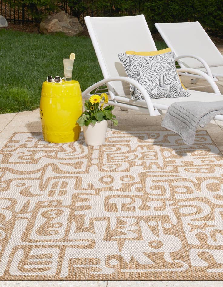 Detail image of  5' 3 x 7'  Washable Modern Indoor / Outdoor Rug