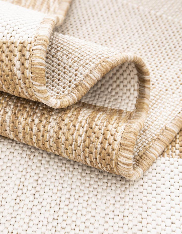 Detail image of  7' x 10'  Washable Ribbon Indoor / Outdoor Rug