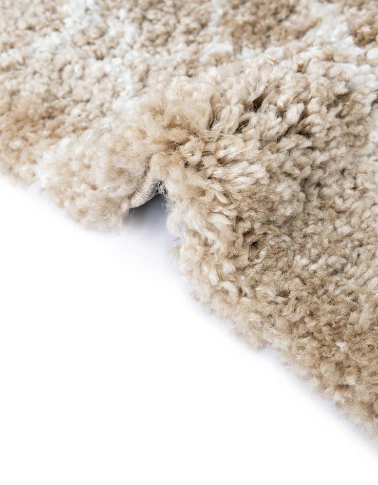 Detail image of  7' 10 x 7' 10 Moroccan Shag Round Rug