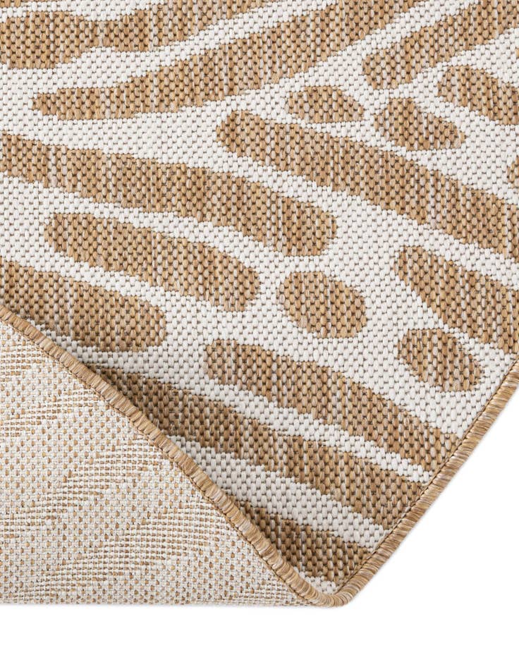 Detail image of  13' x 13'  Washable Modern Indoor / Outdoor Round Rug