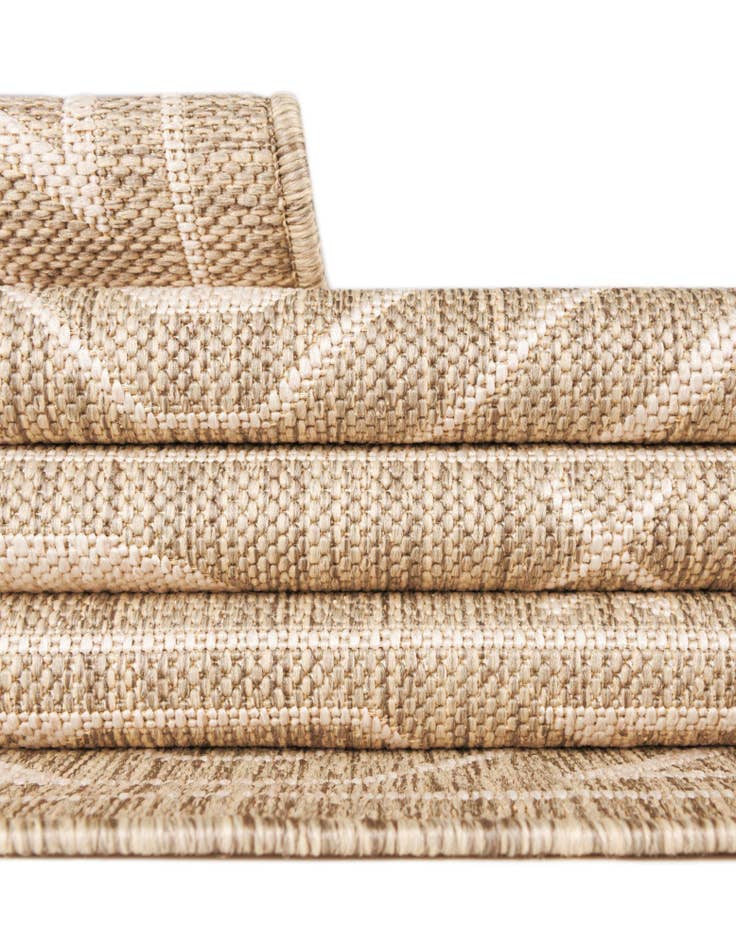 Detail image of  13' x 13'  Washable Southwestern Indoor / Outdoor Round Rug