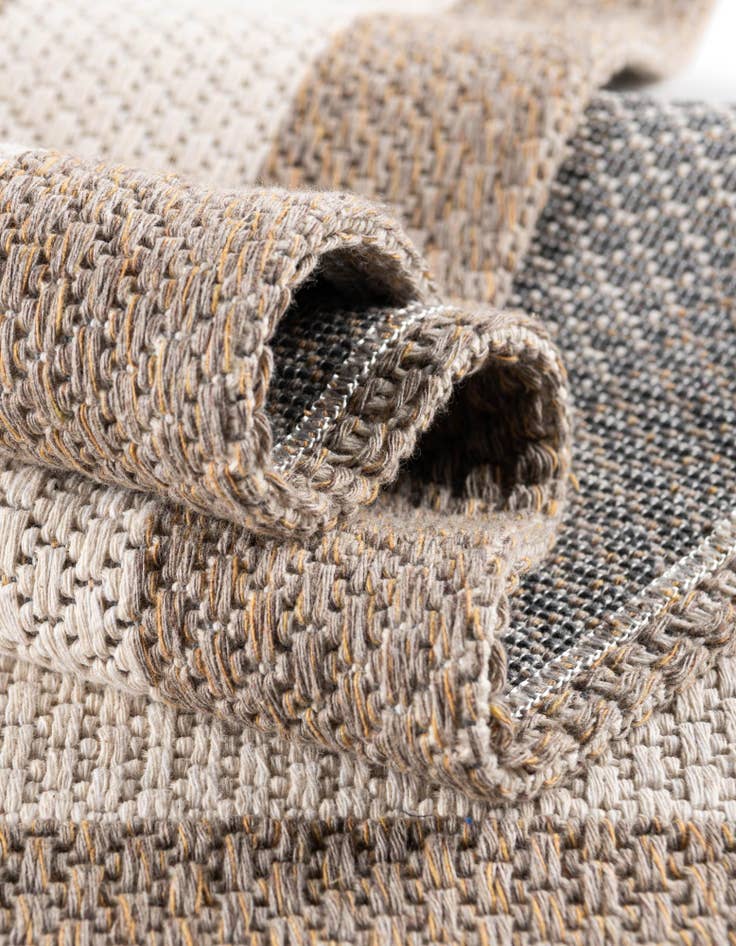 Detail image of  2' x 6' Georgia Runner Rug