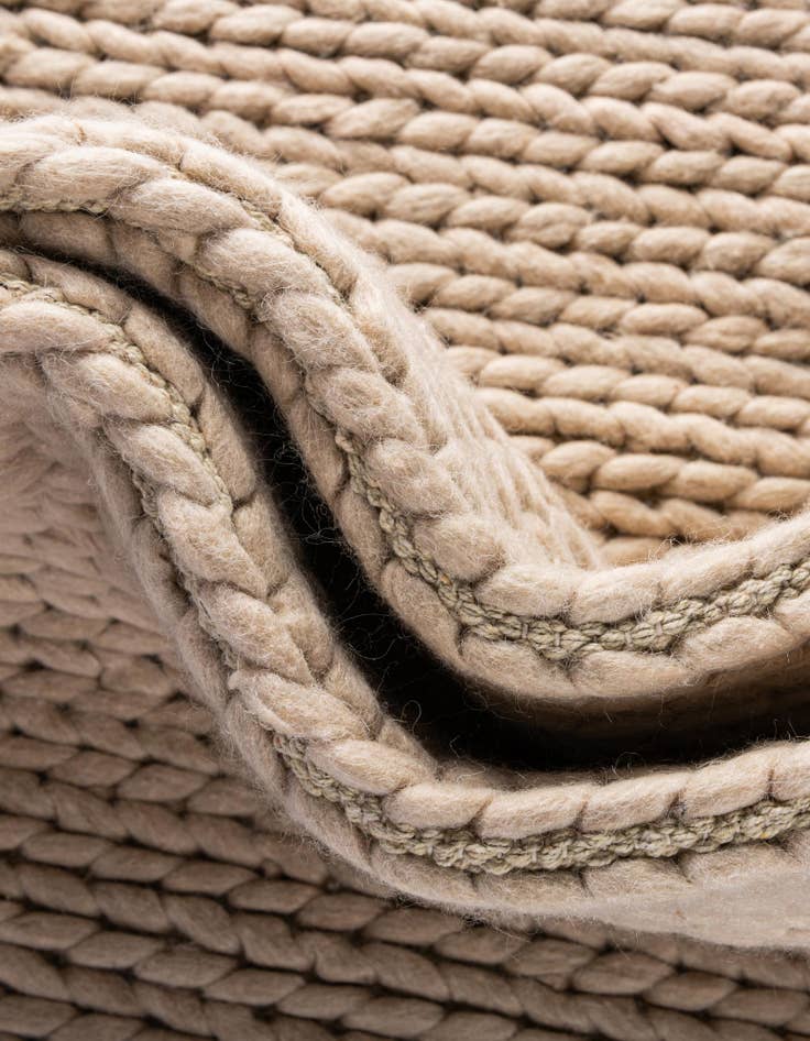 Detail image of  2' x 8'  Hand Woven Lana New Zealand Wool Runner Rug