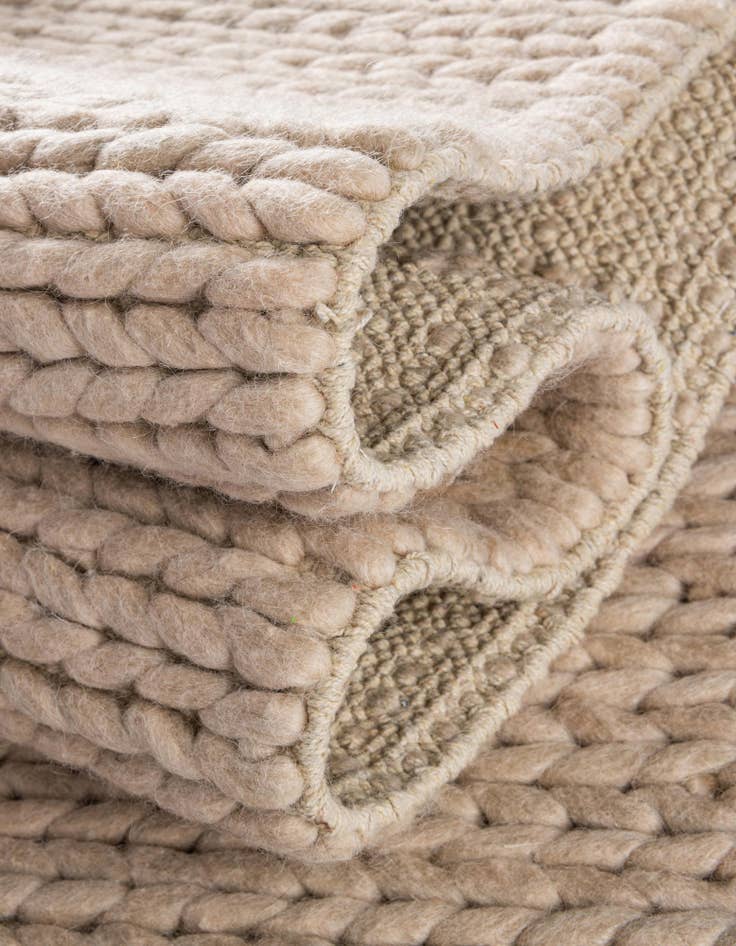 Detail image of  2' x 8'  Hand Woven Lana New Zealand Wool Runner Rug