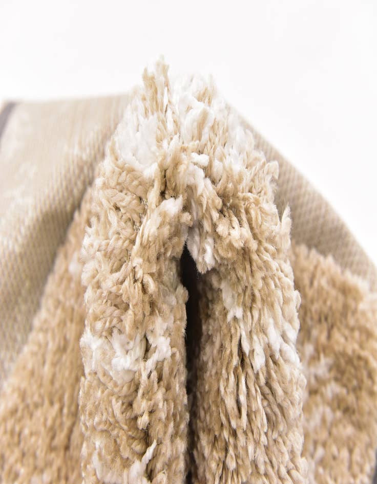 Detail image of  2' 7 x 10' Moroccan Shag Runner Rug