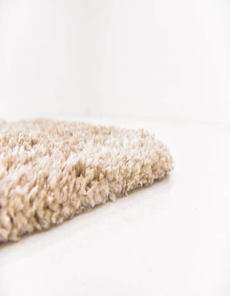 Detail image of  2' 7 x 10' Moroccan Shag Runner Rug