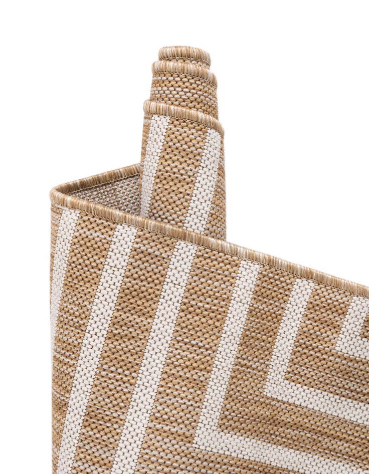 Detail image of  2' 7 x 12'  Washable Modern Indoor / Outdoor Runner Rug