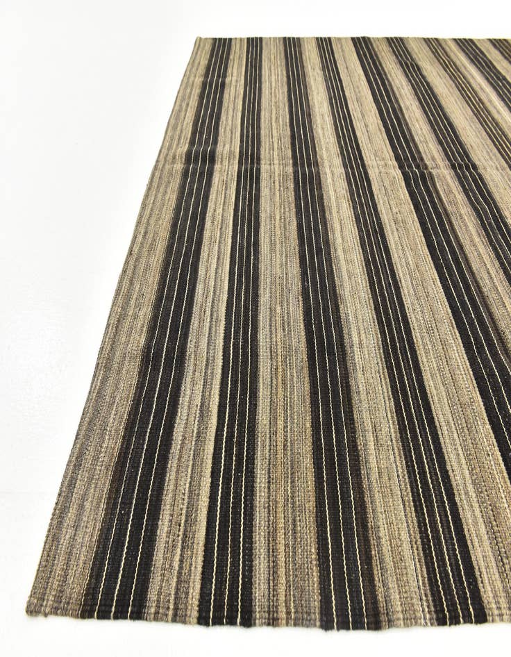 Detail image of  6' x 7' 2  Hand Woven Kilim Modern Wool Square Rug