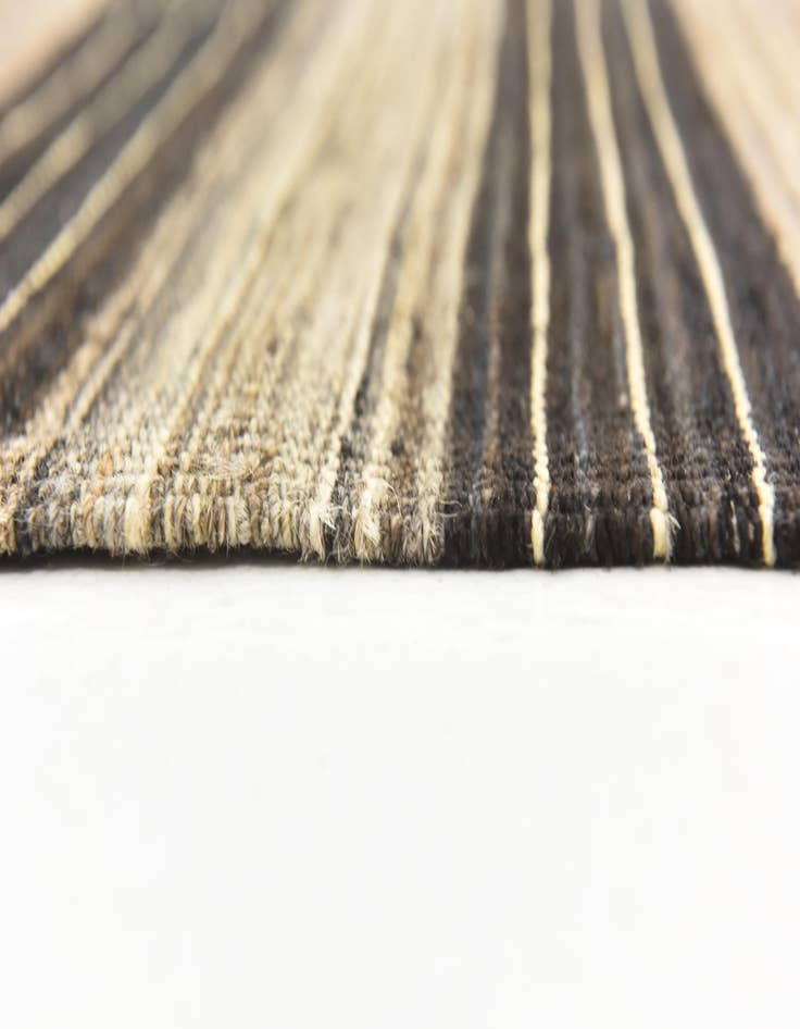 Detail image of  6' x 7' 2  Hand Woven Kilim Modern Wool Square Rug