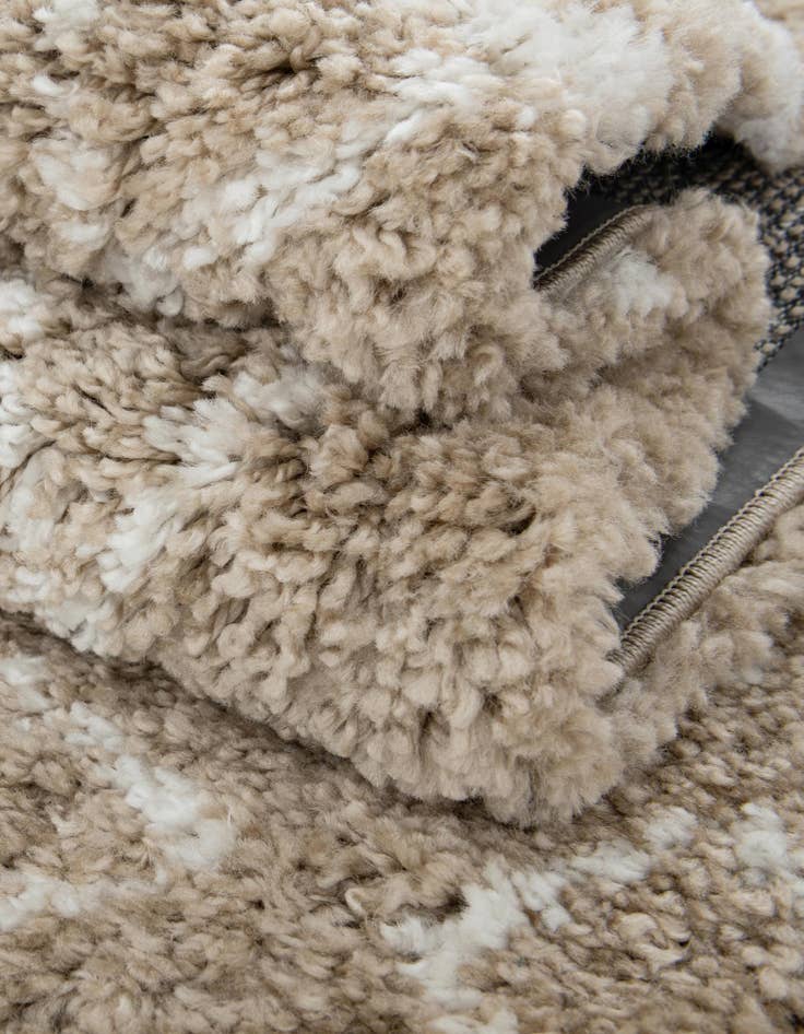 Detail image of  7' 10 x 7' 10 Moroccan Shag Square Rug