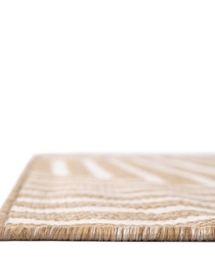Detail image of  7' 10 x 7' 10  Washable Modern Indoor / Outdoor Square Rug