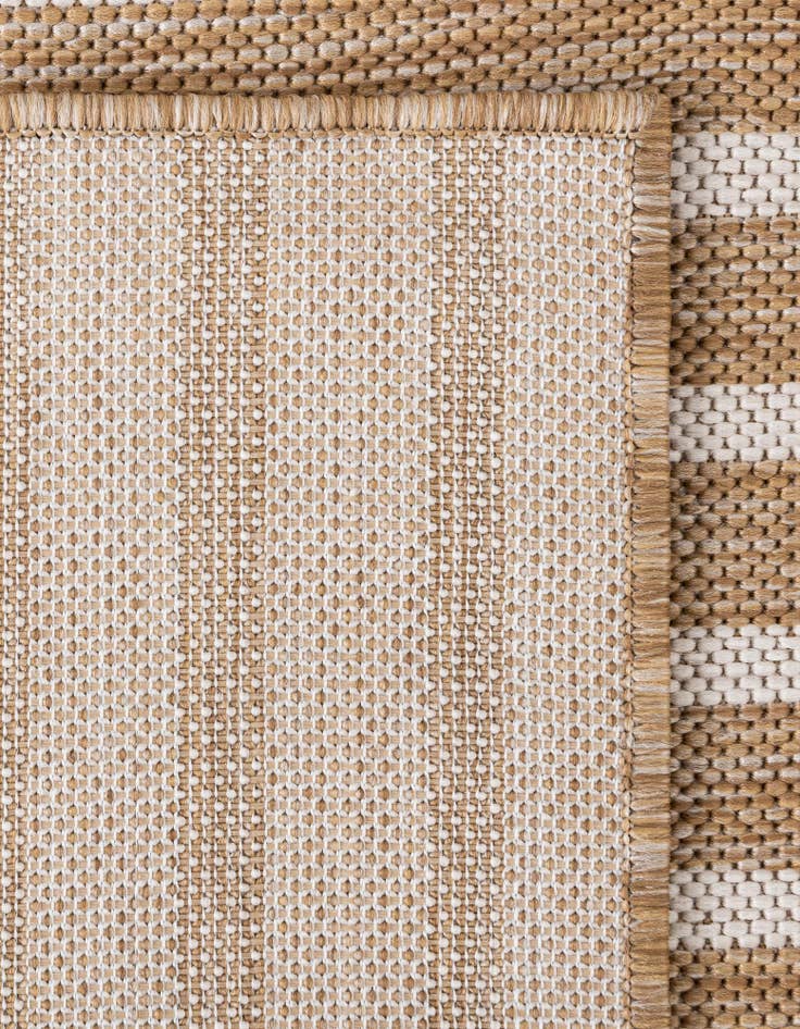 Detail image of  7' 10 x 7' 10  Washable Modern Indoor / Outdoor Square Rug