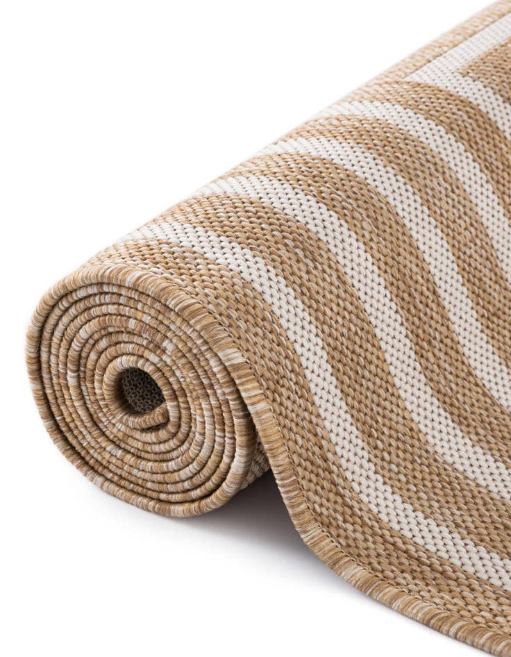 Detail image of  7' 10 x 7' 10  Washable Modern Indoor / Outdoor Square Rug