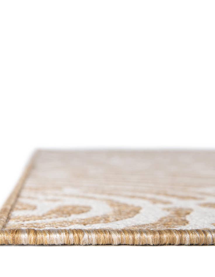 Detail image of  7' 10 x 7' 10  Washable Modern Indoor / Outdoor Square Rug