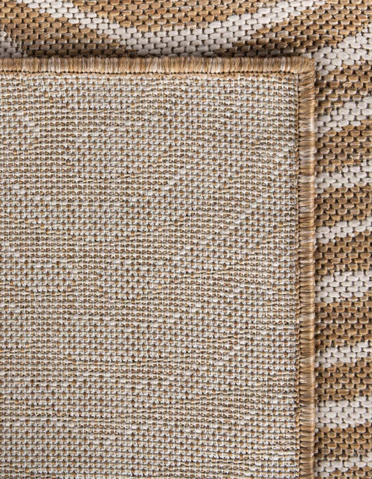 Detail image of  7' 10 x 7' 10  Washable Modern Indoor / Outdoor Square Rug