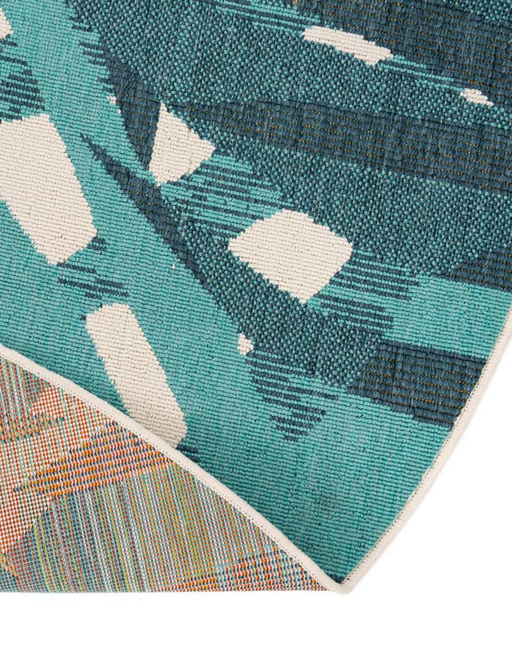 Detail image of  3' x 3'  Washable Botanical Indoor / Outdoor Round Rug