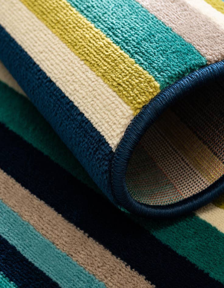 Detail image of  7' 10 x 10' Azalea Oval Rug