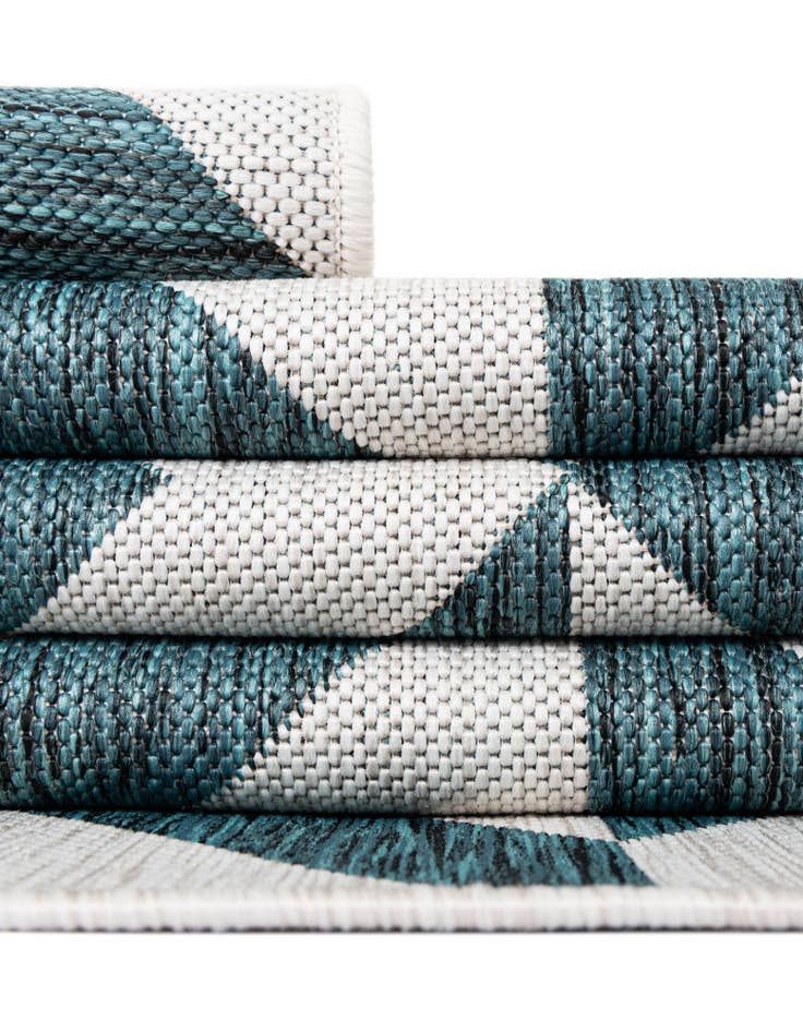 Detail image of  7' 10 x 10'  Washable Jill Zarin Napa Indoor / Outdoor Oval Rug