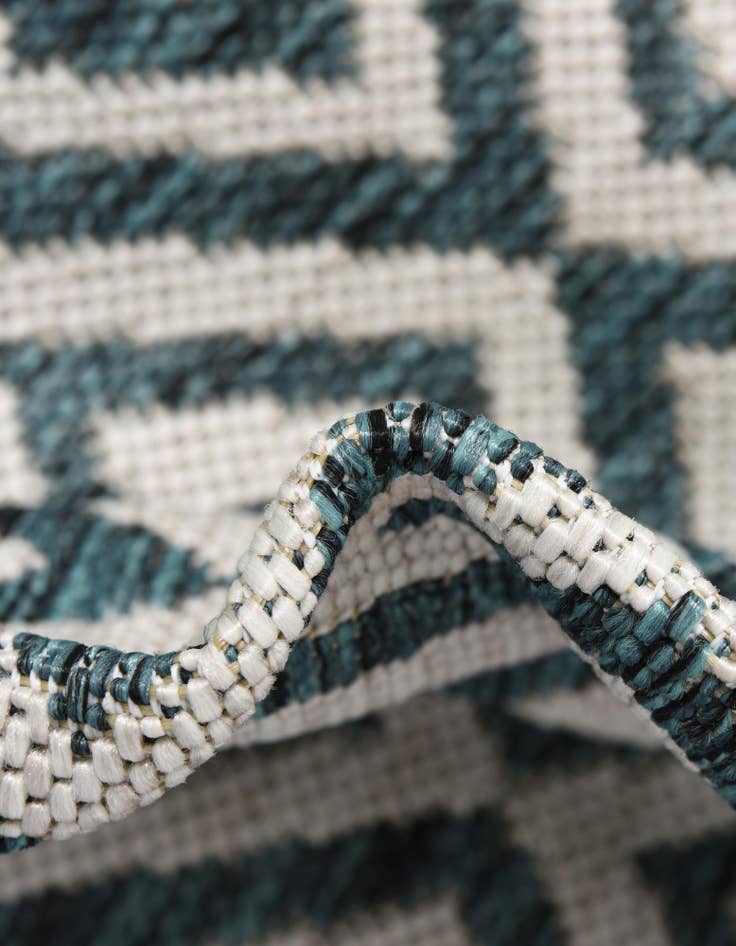 Detail image of  7' 10 x 10'  Washable Jill Zarin Costa Rica Indoor / Outdoor Oval Rug