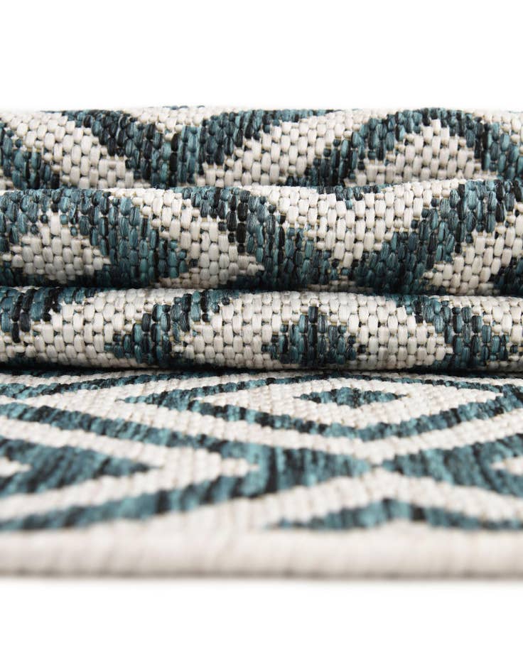 Detail image of  7' 10 x 10'  Washable Jill Zarin Costa Rica Indoor / Outdoor Oval Rug