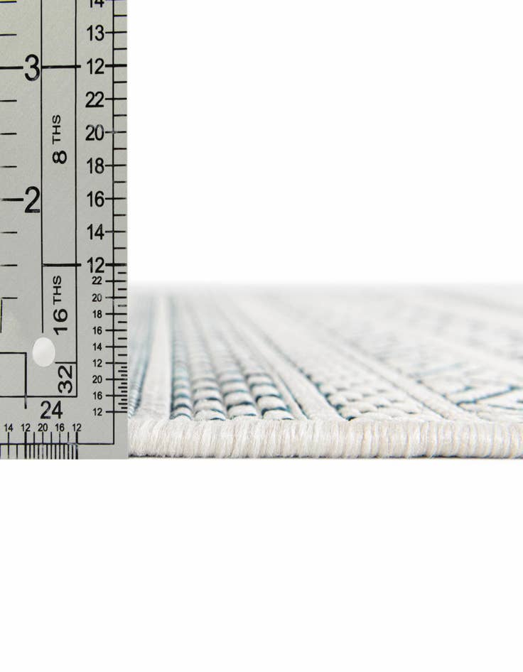 Detail image of  7' 10 x 10'  Washable Ribbon Indoor / Outdoor Oval Rug