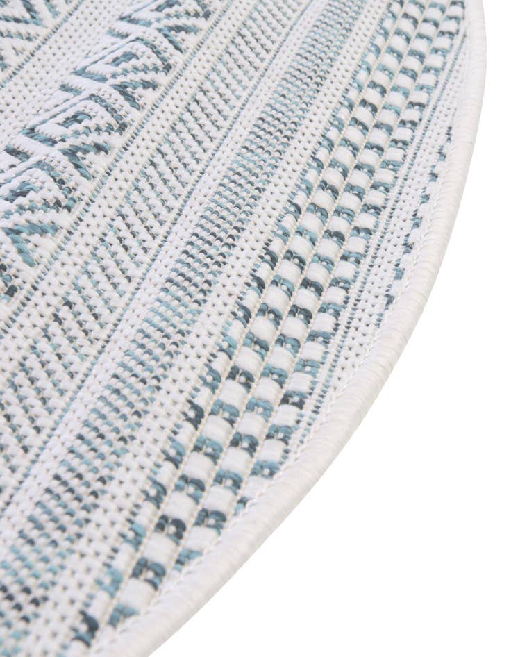 Detail image of  7' 10 x 10'  Washable Ribbon Indoor / Outdoor Oval Rug