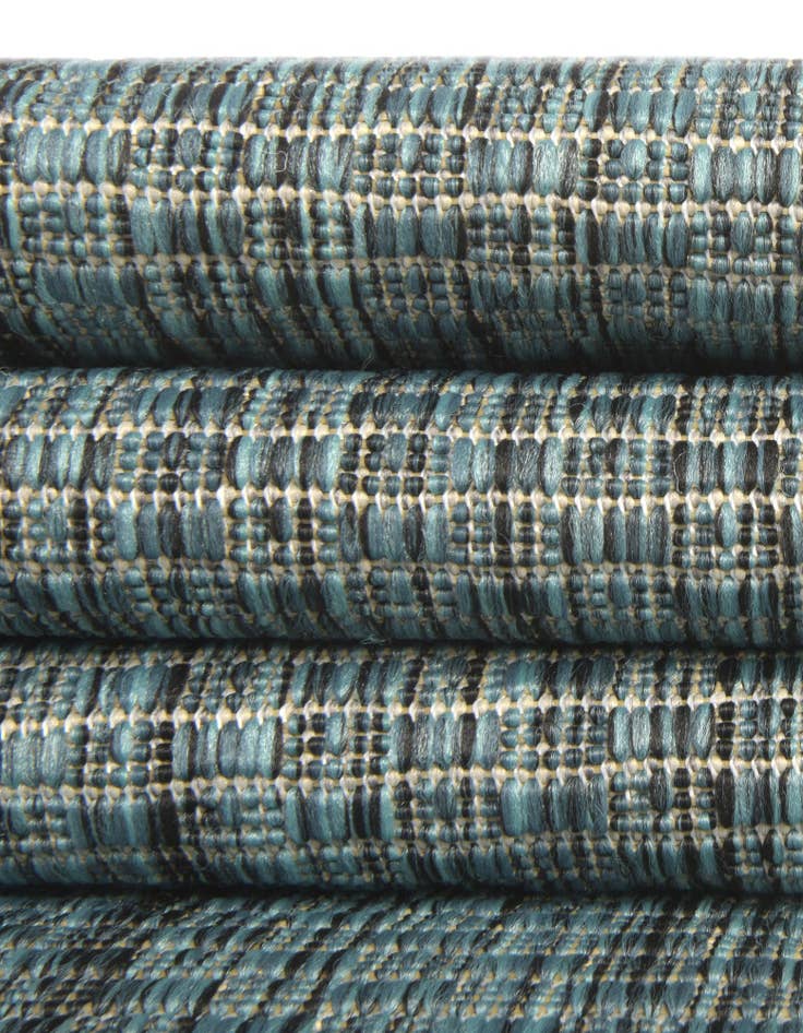 Detail image of  4' 1 x 6' 1  Washable Solid Indoor / Outdoor Oval Rug