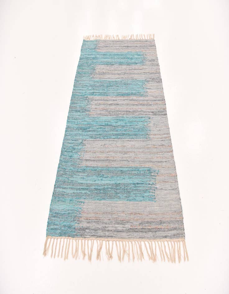 Detail image of 4' 1 x 6' 2 Hand Braided Chindi Cotton Rug
